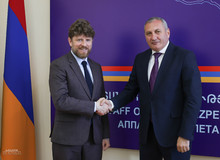 Լոռու մարզպետ Արամ Ղազարյանը հյուրընկալել է ՀՀ-ում Ֆրանսիայի արտակարգ և լիազոր դեսպան Օլիվիե Դըկոտինյիին Լոռու մարզպետ Արամ Ղազարյանը հյուրընկալել է ՀՀ-ում Ֆրանսիայի արտակարգ և լիազոր դեսպան Օլիվիե Դըկոտինյիին
