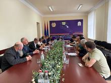 Աշխատանքային խորհրդակցություն համայնքների ղեկավարների հետ