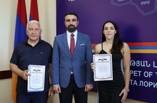 Կանանց պրոֆեսիոնալ բռնցքամարտի աշխարհի առաջնությունների չեմպիոն Անահիտ Արոյանը և նրա մարզիչ Վազգեն Բադալյանը պարգևատրվել են շնորհակալագրերով